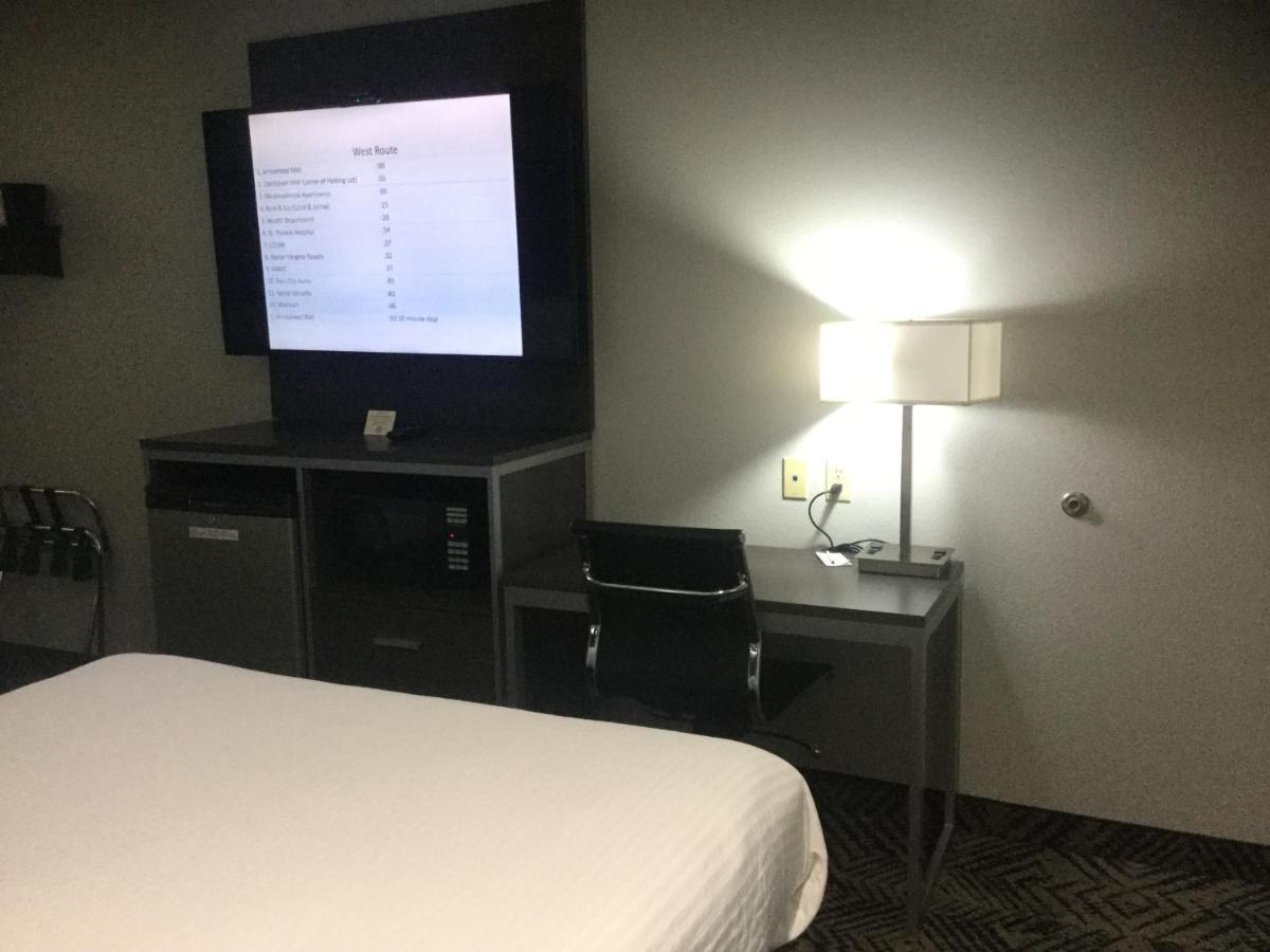 Muskogee Inn And Suites Ngoại thất bức ảnh